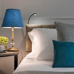 Hotel La, Rome